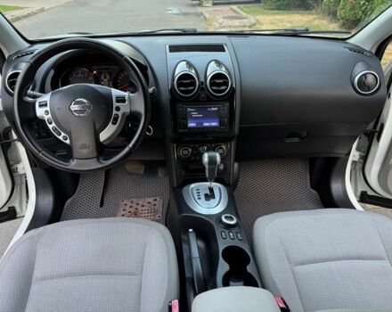 Белый Ниссан Кашкай, объемом двигателя 2 л и пробегом 157 тыс. км за 9999 $, фото 9 на Automoto.ua