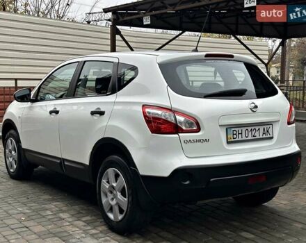 Белый Ниссан Кашкай, объемом двигателя 2 л и пробегом 122 тыс. км за 10700 $, фото 25 на Automoto.ua