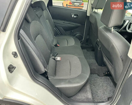 Белый Ниссан Кашкай, объемом двигателя 1.6 л и пробегом 176 тыс. км за 9999 $, фото 63 на Automoto.ua