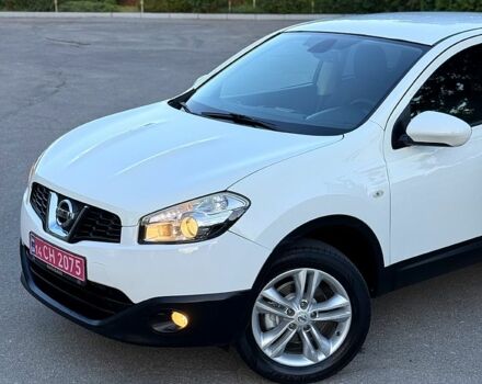 Белый Ниссан Кашкай, объемом двигателя 1.5 л и пробегом 250 тыс. км за 10499 $, фото 6 на Automoto.ua