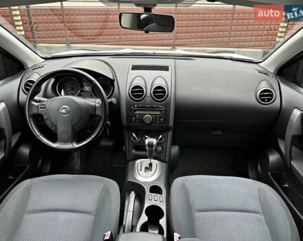 Белый Ниссан Кашкай, объемом двигателя 2 л и пробегом 122 тыс. км за 10700 $, фото 33 на Automoto.ua