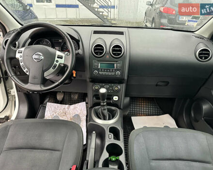 Белый Ниссан Кашкай, объемом двигателя 1.5 л и пробегом 205 тыс. км за 10500 $, фото 10 на Automoto.ua