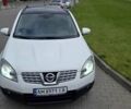 Белый Ниссан Кашкай, объемом двигателя 2 л и пробегом 243 тыс. км за 10000 $, фото 1 на Automoto.ua