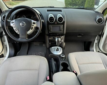 Белый Ниссан Кашкай, объемом двигателя 2 л и пробегом 157 тыс. км за 9999 $, фото 23 на Automoto.ua