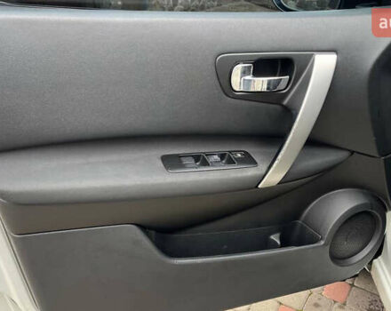 Белый Ниссан Кашкай, объемом двигателя 1.5 л и пробегом 187 тыс. км за 8900 $, фото 14 на Automoto.ua