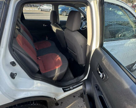 Белый Ниссан Кашкай, объемом двигателя 2 л и пробегом 101 тыс. км за 11500 $, фото 4 на Automoto.ua