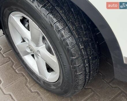 Белый Ниссан Кашкай, объемом двигателя 1.46 л и пробегом 186 тыс. км за 9600 $, фото 13 на Automoto.ua