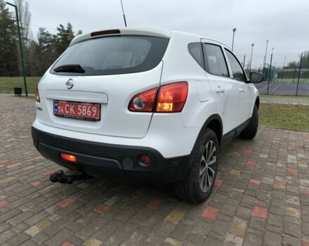 Белый Ниссан Кашкай, объемом двигателя 1.6 л и пробегом 246 тыс. км за 8299 $, фото 2 на Automoto.ua