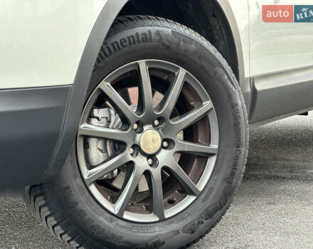 Белый Ниссан Кашкай, объемом двигателя 1.6 л и пробегом 176 тыс. км за 9999 $, фото 5 на Automoto.ua