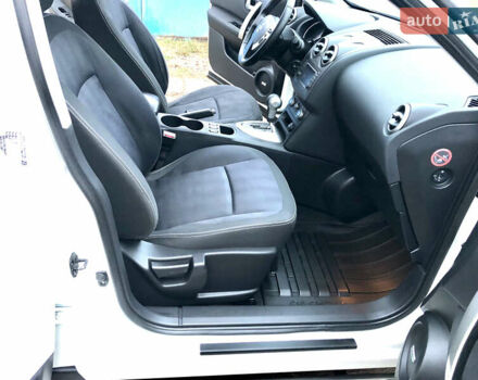 Белый Ниссан Кашкай, объемом двигателя 2 л и пробегом 195 тыс. км за 11655 $, фото 52 на Automoto.ua
