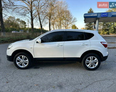 Белый Ниссан Кашкай, объемом двигателя 1.5 л и пробегом 230 тыс. км за 9700 $, фото 16 на Automoto.ua