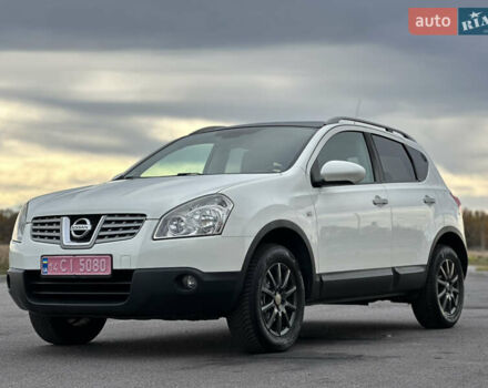 Белый Ниссан Кашкай, объемом двигателя 1.6 л и пробегом 176 тыс. км за 9999 $, фото 26 на Automoto.ua