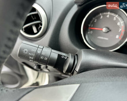 Белый Ниссан Кашкай, объемом двигателя 1.6 л и пробегом 176 тыс. км за 9999 $, фото 52 на Automoto.ua