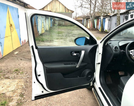 Белый Ниссан Кашкай, объемом двигателя 2 л и пробегом 195 тыс. км за 11655 $, фото 21 на Automoto.ua