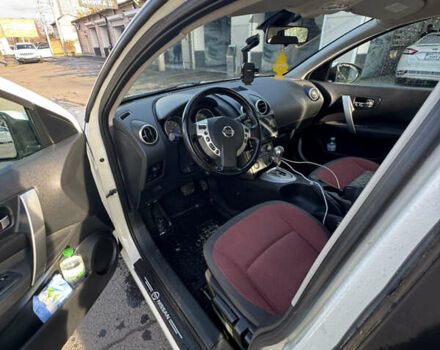 Белый Ниссан Кашкай, объемом двигателя 2 л и пробегом 101 тыс. км за 11500 $, фото 7 на Automoto.ua