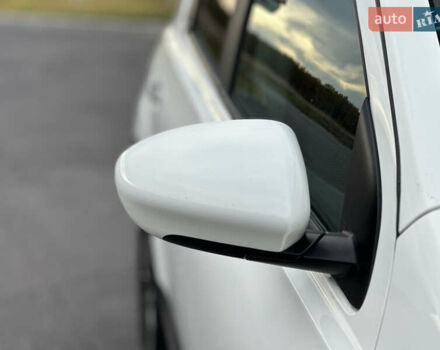 Белый Ниссан Кашкай, объемом двигателя 1.6 л и пробегом 176 тыс. км за 9999 $, фото 11 на Automoto.ua