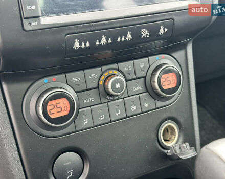 Белый Ниссан Кашкай, объемом двигателя 1.6 л и пробегом 176 тыс. км за 9999 $, фото 49 на Automoto.ua