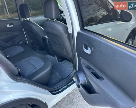 Белый Ниссан Кашкай, объемом двигателя 1.5 л и пробегом 230 тыс. км за 9700 $, фото 20 на Automoto.ua