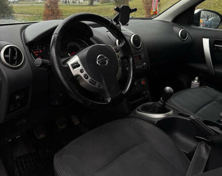 Белый Ниссан Кашкай, объемом двигателя 1.46 л и пробегом 243 тыс. км за 9700 $, фото 6 на Automoto.ua