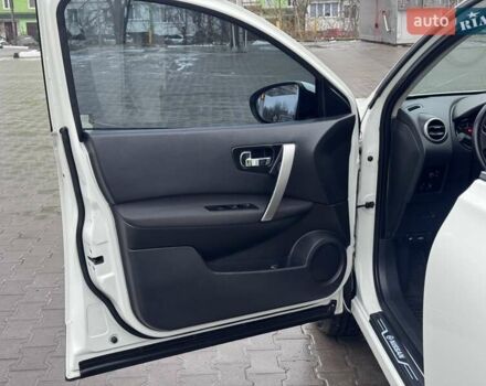 Белый Ниссан Кашкай, объемом двигателя 1.46 л и пробегом 186 тыс. км за 9600 $, фото 5 на Automoto.ua