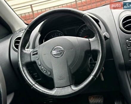 Белый Ниссан Кашкай, объемом двигателя 2 л и пробегом 122 тыс. км за 10700 $, фото 37 на Automoto.ua