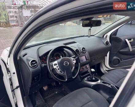 Белый Ниссан Кашкай, объемом двигателя 1.46 л и пробегом 186 тыс. км за 9600 $, фото 2 на Automoto.ua