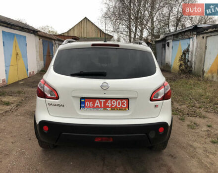 Белый Ниссан Кашкай, объемом двигателя 2 л и пробегом 195 тыс. км за 11655 $, фото 5 на Automoto.ua