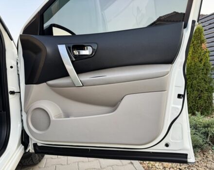 Белый Ниссан Кашкай, объемом двигателя 2 л и пробегом 157 тыс. км за 9999 $, фото 17 на Automoto.ua