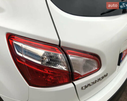 Белый Ниссан Кашкай, объемом двигателя 2 л и пробегом 195 тыс. км за 11655 $, фото 17 на Automoto.ua