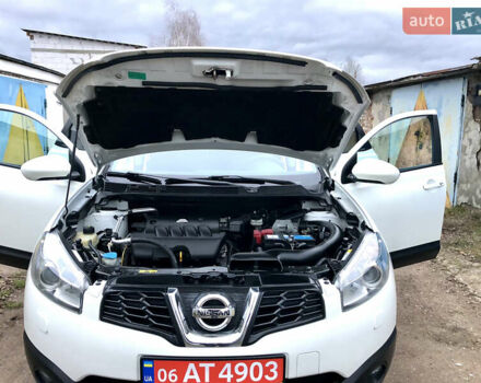 Белый Ниссан Кашкай, объемом двигателя 2 л и пробегом 195 тыс. км за 11655 $, фото 72 на Automoto.ua