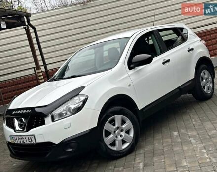 Белый Ниссан Кашкай, объемом двигателя 2 л и пробегом 122 тыс. км за 10700 $, фото 13 на Automoto.ua