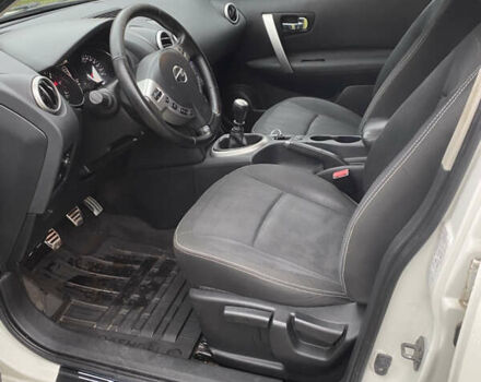 Белый Ниссан Кашкай, объемом двигателя 1.5 л и пробегом 203 тыс. км за 9800 $, фото 8 на Automoto.ua