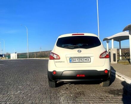 Белый Ниссан Кашкай, объемом двигателя 2 л и пробегом 151 тыс. км за 11000 $, фото 4 на Automoto.ua