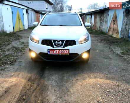 Белый Ниссан Кашкай, объемом двигателя 2 л и пробегом 195 тыс. км за 11655 $, фото 106 на Automoto.ua