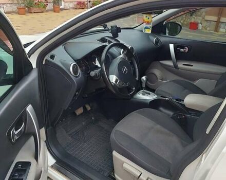 Белый Ниссан Кашкай, объемом двигателя 2 л и пробегом 148 тыс. км за 10500 $, фото 5 на Automoto.ua