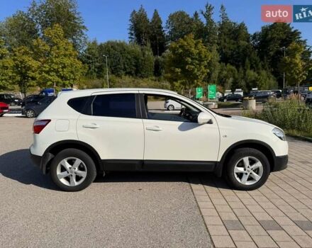 Белый Ниссан Кашкай, объемом двигателя 2 л и пробегом 199 тыс. км за 10600 $, фото 21 на Automoto.ua