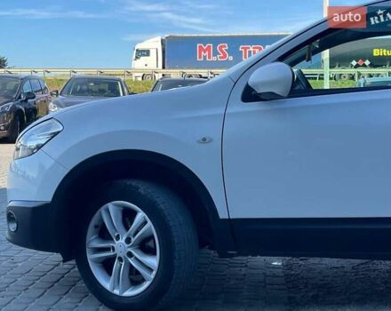 Белый Ниссан Кашкай, объемом двигателя 1.5 л и пробегом 245 тыс. км за 10590 $, фото 3 на Automoto.ua