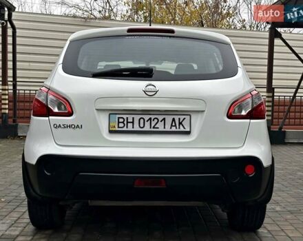 Белый Ниссан Кашкай, объемом двигателя 2 л и пробегом 122 тыс. км за 10700 $, фото 26 на Automoto.ua