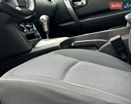 Белый Ниссан Кашкай, объемом двигателя 2 л и пробегом 122 тыс. км за 10700 $, фото 51 на Automoto.ua