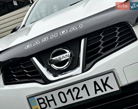 Белый Ниссан Кашкай, объемом двигателя 2 л и пробегом 122 тыс. км за 10700 $, фото 7 на Automoto.ua