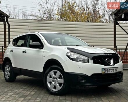 Белый Ниссан Кашкай, объемом двигателя 2 л и пробегом 122 тыс. км за 10700 $, фото 16 на Automoto.ua