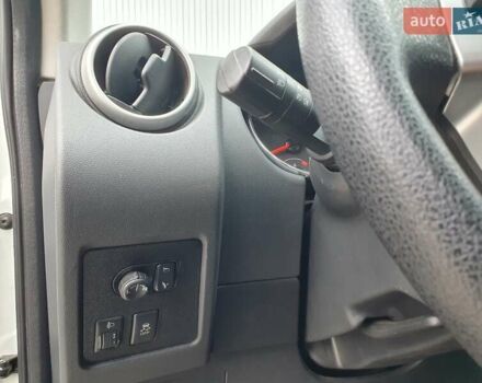 Белый Ниссан Кашкай, объемом двигателя 1.5 л и пробегом 260 тыс. км за 10600 $, фото 15 на Automoto.ua