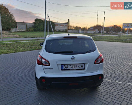 Білий Ніссан Кашкай, об'ємом двигуна 2 л та пробігом 183 тис. км за 10900 $, фото 3 на Automoto.ua