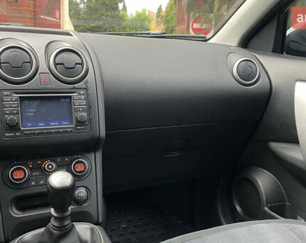 Белый Ниссан Кашкай, объемом двигателя 1.5 л и пробегом 187 тыс. км за 8900 $, фото 9 на Automoto.ua