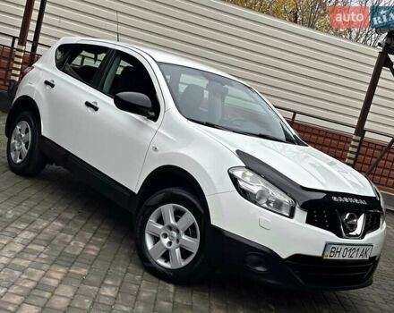 Белый Ниссан Кашкай, объемом двигателя 2 л и пробегом 122 тыс. км за 10700 $, фото 22 на Automoto.ua