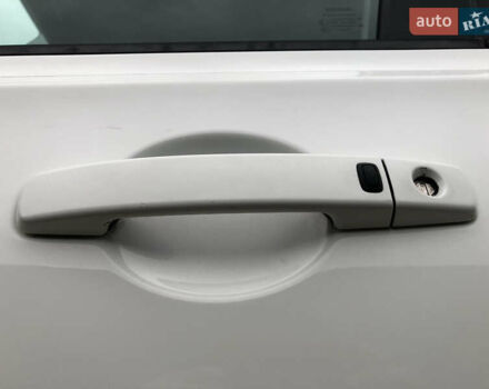 Белый Ниссан Кашкай, объемом двигателя 2 л и пробегом 195 тыс. км за 11655 $, фото 18 на Automoto.ua