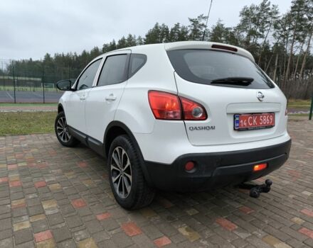 Белый Ниссан Кашкай, объемом двигателя 1.6 л и пробегом 246 тыс. км за 8299 $, фото 3 на Automoto.ua