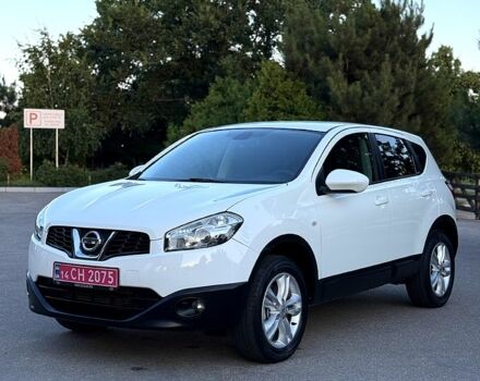 Белый Ниссан Кашкай, объемом двигателя 1.5 л и пробегом 250 тыс. км за 10499 $, фото 3 на Automoto.ua