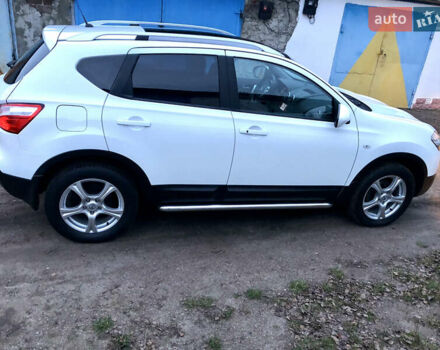 Белый Ниссан Кашкай, объемом двигателя 2 л и пробегом 195 тыс. км за 11655 $, фото 112 на Automoto.ua