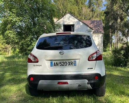 Білий Ніссан Кашкай, об'ємом двигуна 1.5 л та пробігом 278 тис. км за 10500 $, фото 5 на Automoto.ua